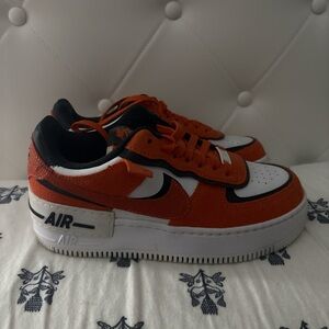 Nike Air Force 1 Low cracked leather rush orange